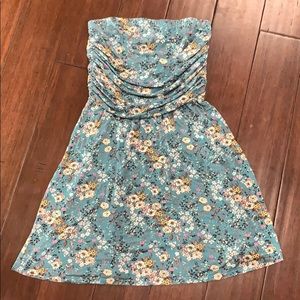 Strapless dress